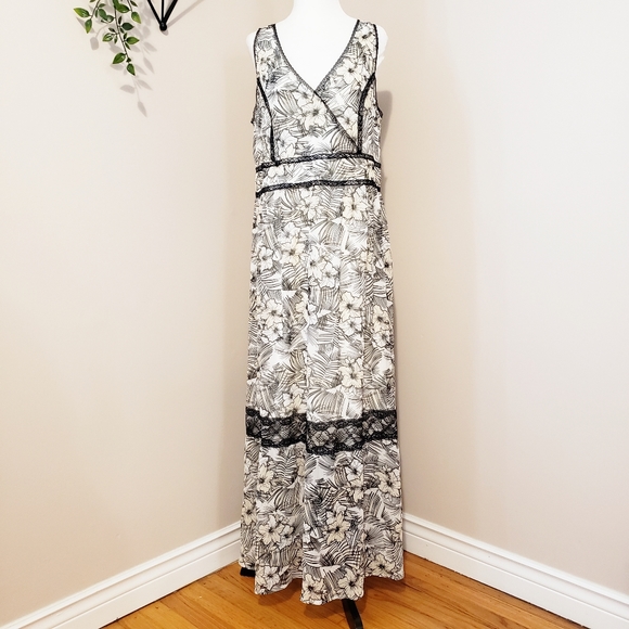MAX STUDIO | FLOWY CHIFFON FLOWERED MAXI DRESS, 12 - Picture 2 of 13
